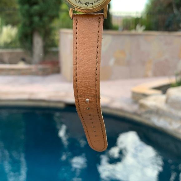 Vintage Gold Tone Mickey Mouse Lorus Watch - Picture 6 of 7